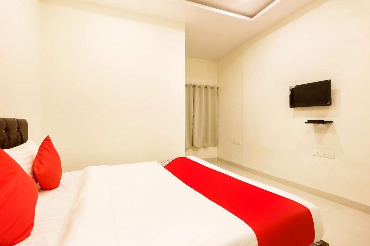 Oyo Flagship 30861 Hotel Velocity Vijay Nagar Indore Extérieur photo